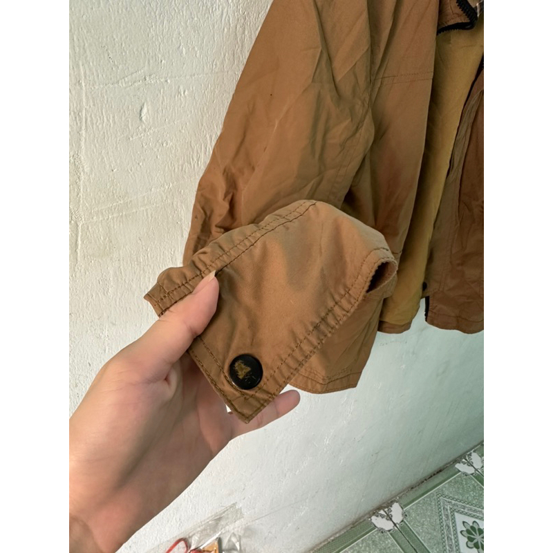 Thanh lý áo khoác có nón bị lỗi