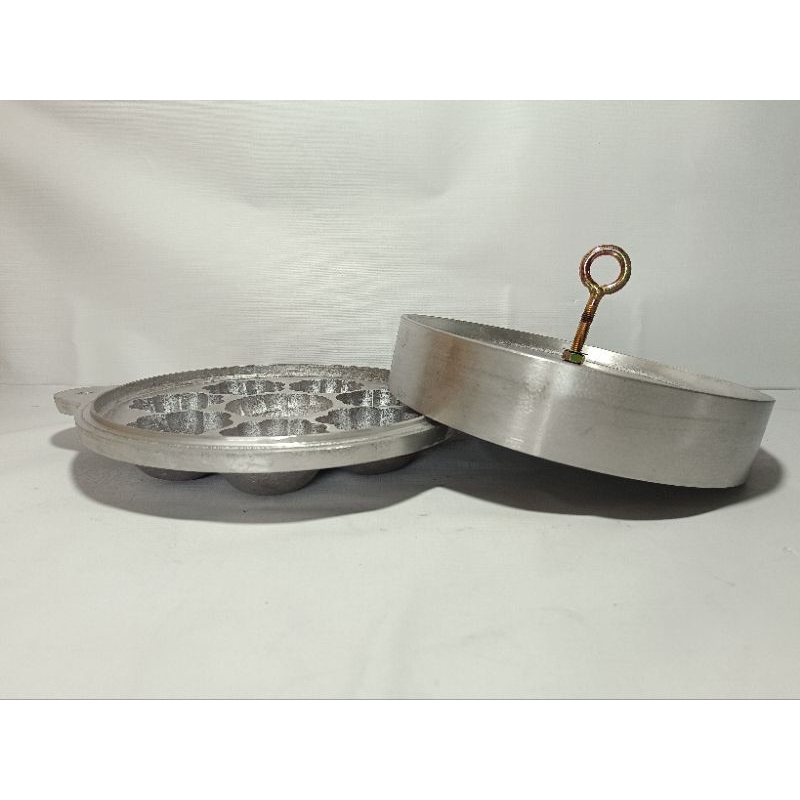 Khuôn bánh thuẫn bông lan nhôm 8 bánh