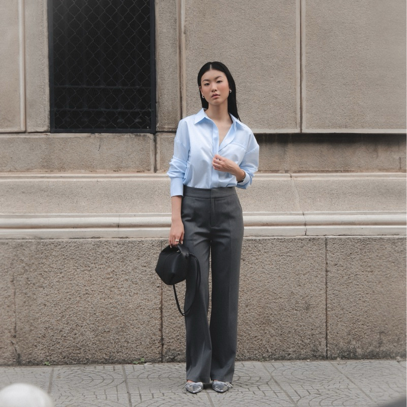 Sơ mi tay dài giấu nút kẻ sọc chất liệu bamboo mềm mại, thoáng mát, ít nhăn