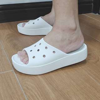 Dép quai ngang nhựa đi mưa chống hôi chân Crocs band classic platform đế cao 3cm cho nữ màu trắng