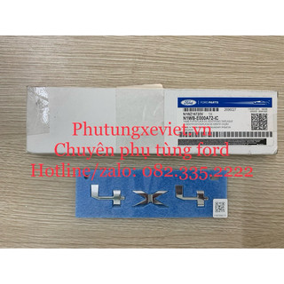Chữ 4X4 mạ crom dán bưởng sau ford Ranger 2023