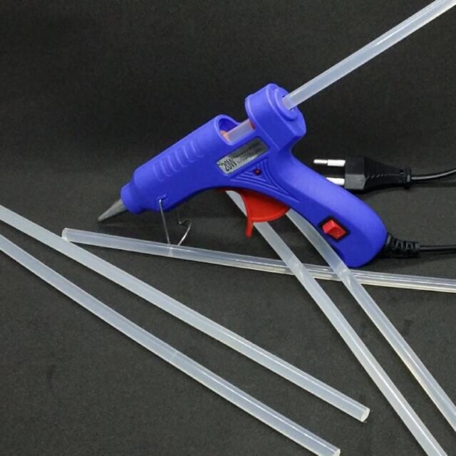 1 cây keo nến silicon
