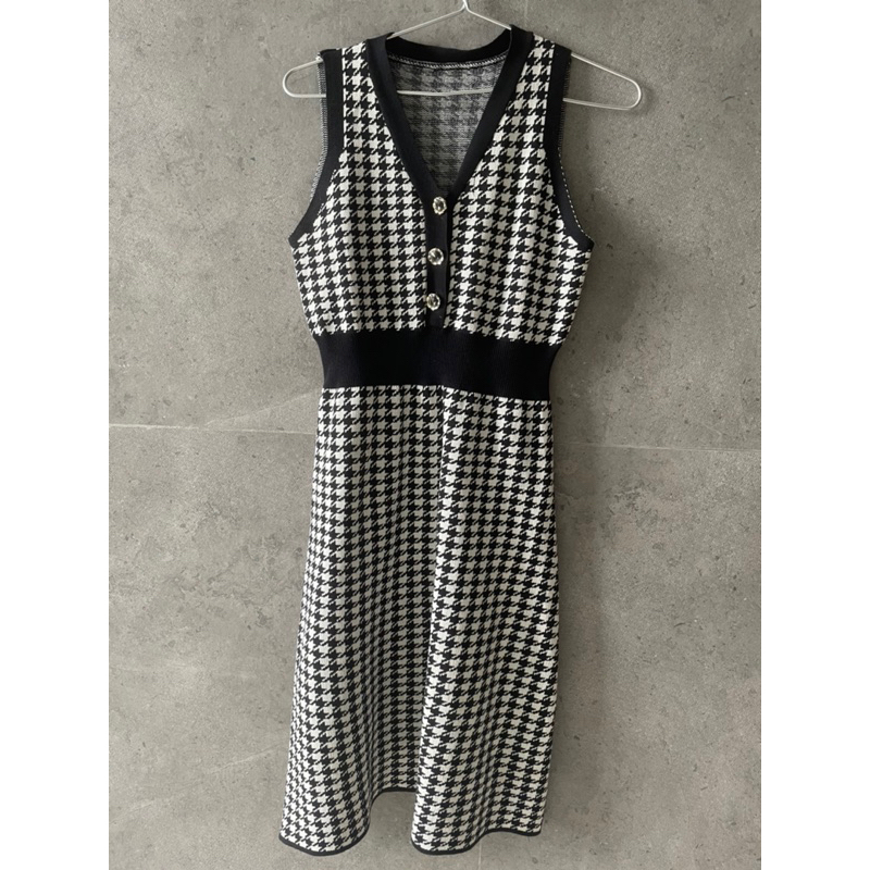 Đầm đi tiệc thanh lý