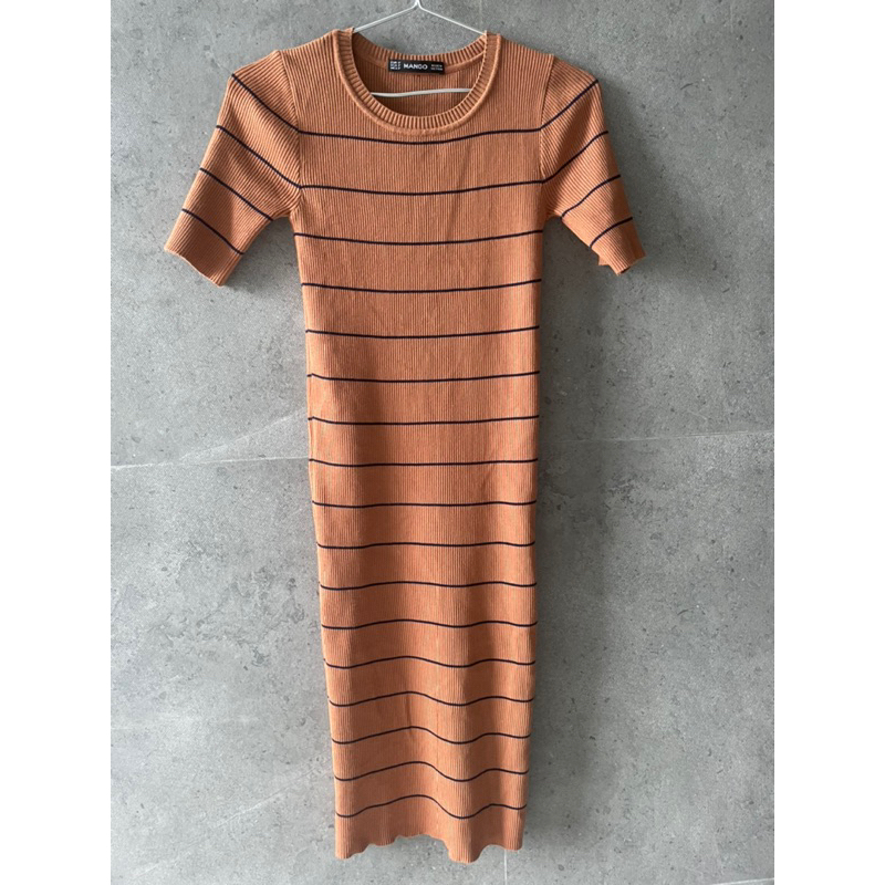 Đầm đi tiệc thanh lý