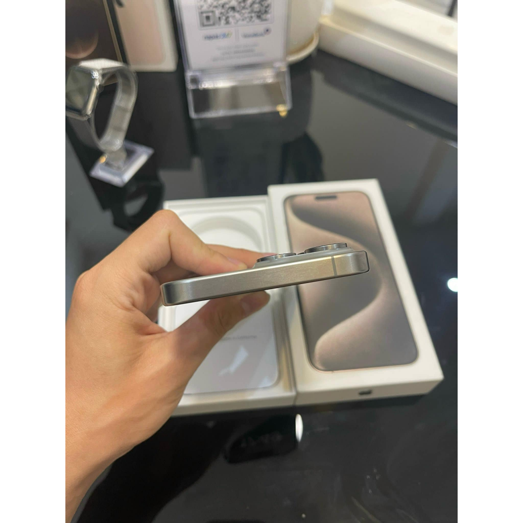 Điện thoại ? ipho 15 pro max - 256gb - hỗ trợ 5G - màu mới đẹp - bảo hành 12 tháng