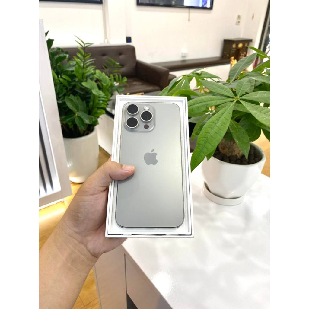Điện thoại ? ipho 15 pro max - 256gb - hỗ trợ 5G - màu mới đẹp - bảo hành 12 tháng