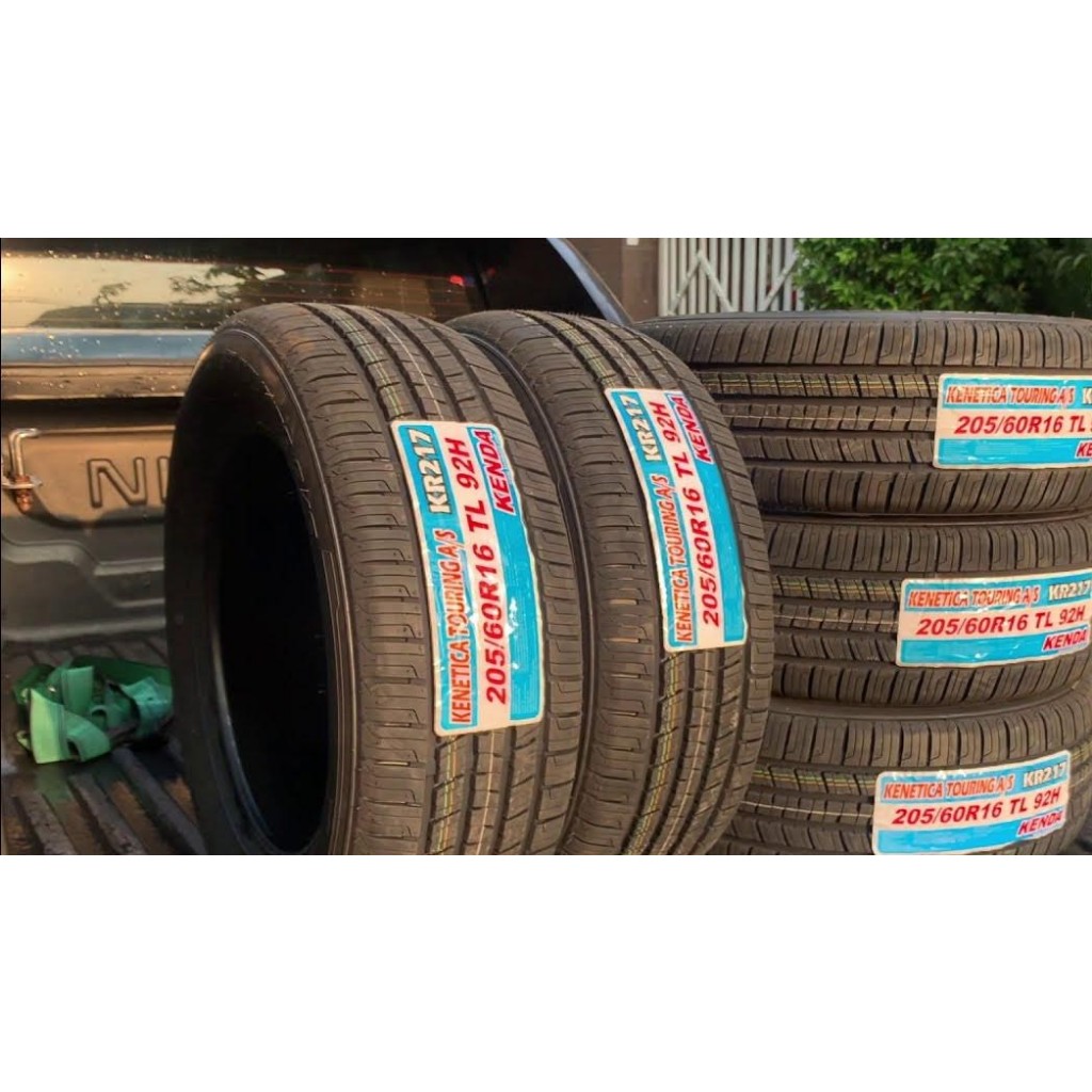 Lốp 205/60R16