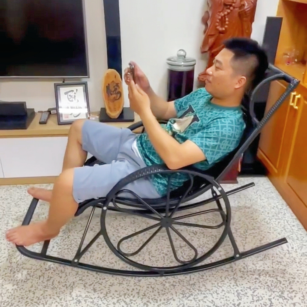 Ghế bập bênh thư giãn mẫu xích lô khung sắt chắc chắn bảo hành 2 năm, ghế lười, ghế mây nhựa, ghế ngoài trời sân vườn