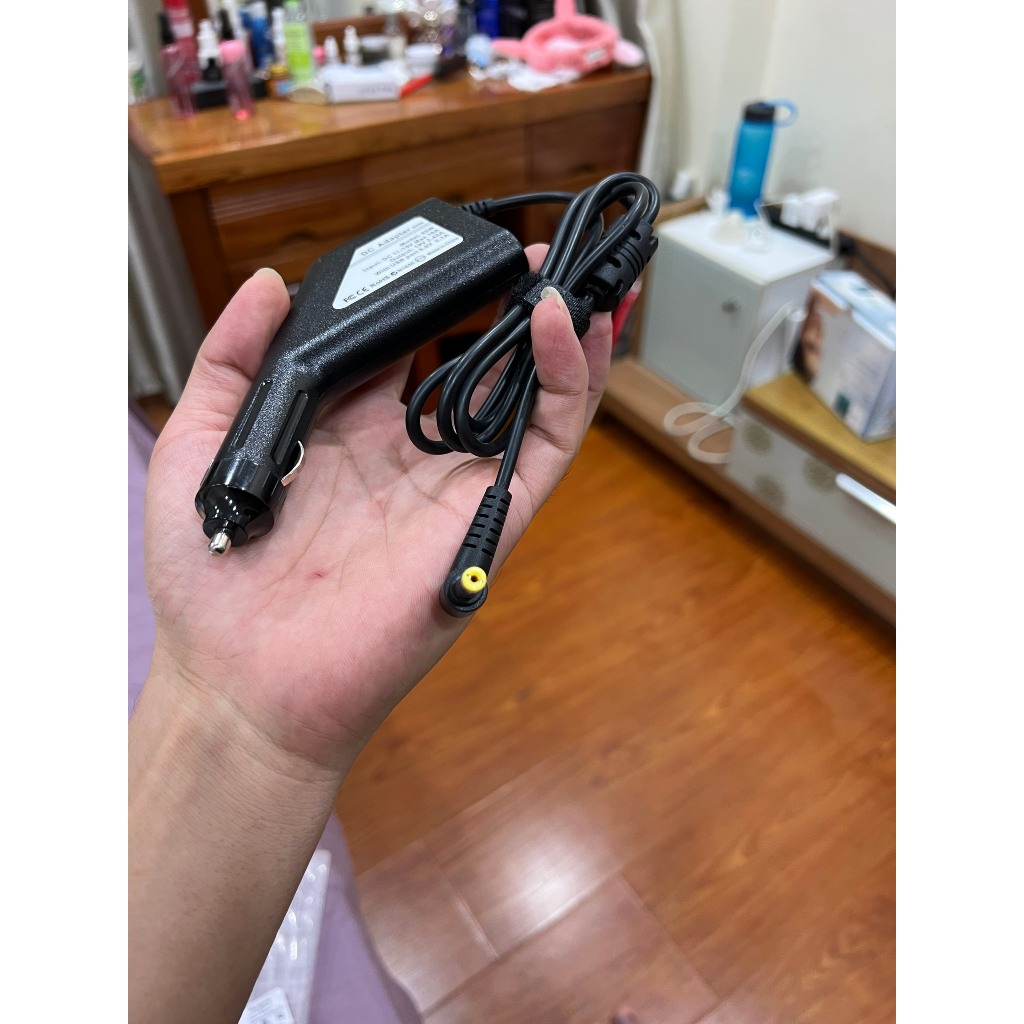 Bộ chuyển sạc laptop acer trên xe oto