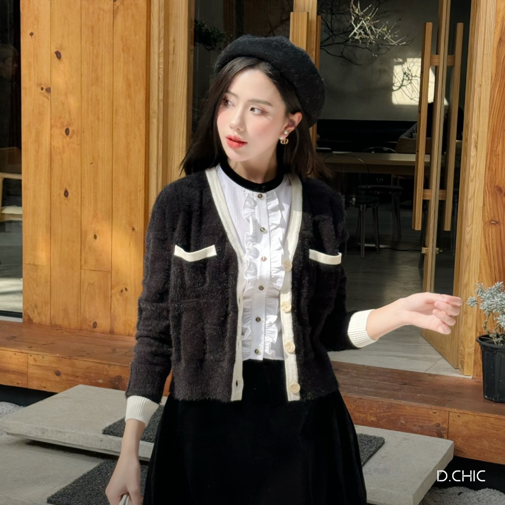 Chân váy ngắn dáng A cạp liền D.CHIC MS: 381788