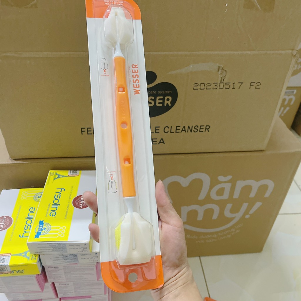 Cây súc bình sữa đan năng 2 đầu,Cọ rửa vệ sinh bình sữa  đa năng wesser