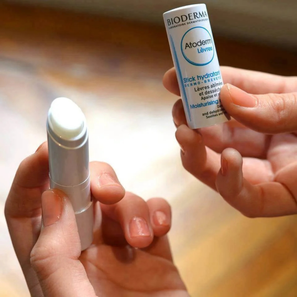Son Dưỡng Môi Bioderma Atoderm Lèvres Stick Hydratan 4g dưỡng môi khô nứt nẻ và tổn thương