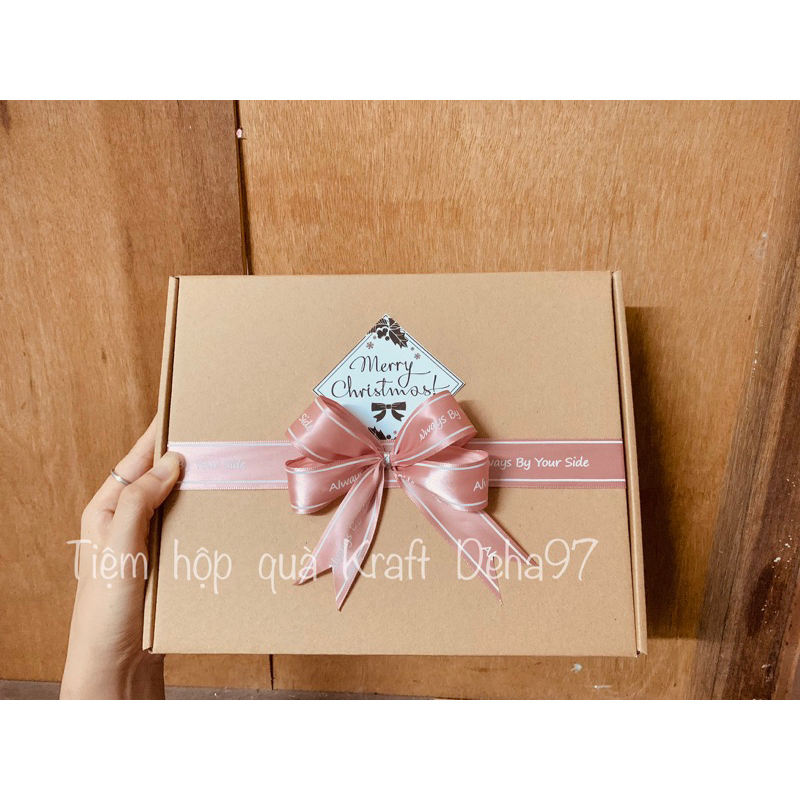HỘP QUÀ TẶNG GIÁNG SINH kèm rơm lót