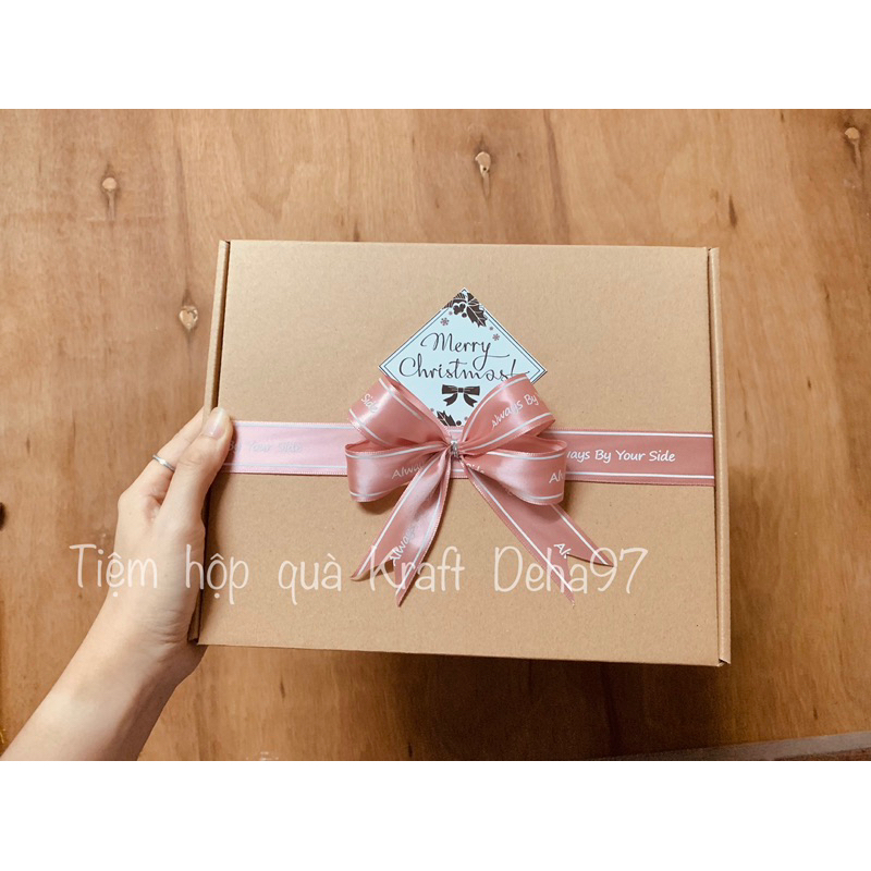 HỘP QUÀ TẶNG GIÁNG SINH kèm rơm lót