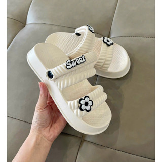 Dép nữ, Dép Xăng đan quai hậu đi học đi làm gắn Sticker đẹp MSP146 .