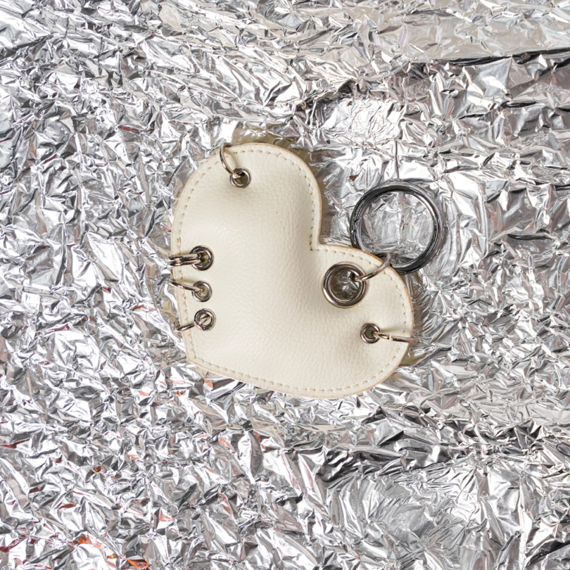 Charm Phụ kiện túi xách HOLE in HEART - CHAUTFIFTH