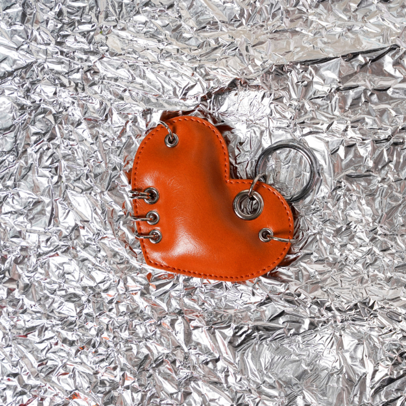 Charm Phụ kiện túi xách HOLE in HEART - CHAUTFIFTH