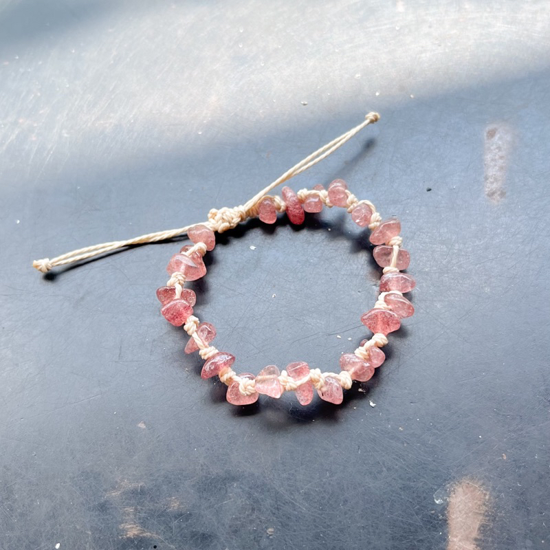 Lắc tay t.anh dâu tây vụn Strawberry quartz size nhí 3-4mm