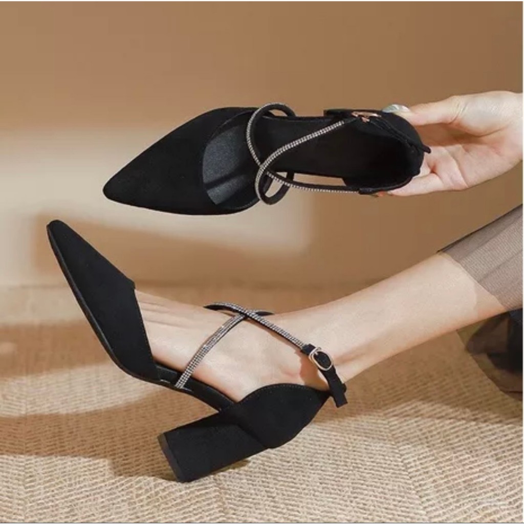 Giày cao gót nữ 7cm bít mũi da lộn dây khóa đính đá