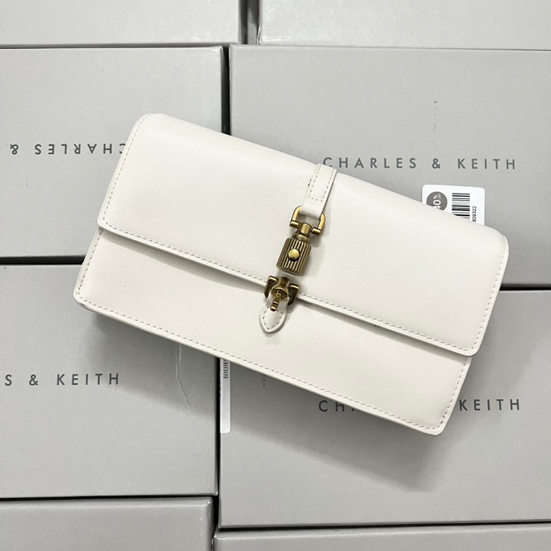 CNK Hàng Trưng Bày/Xả Kho