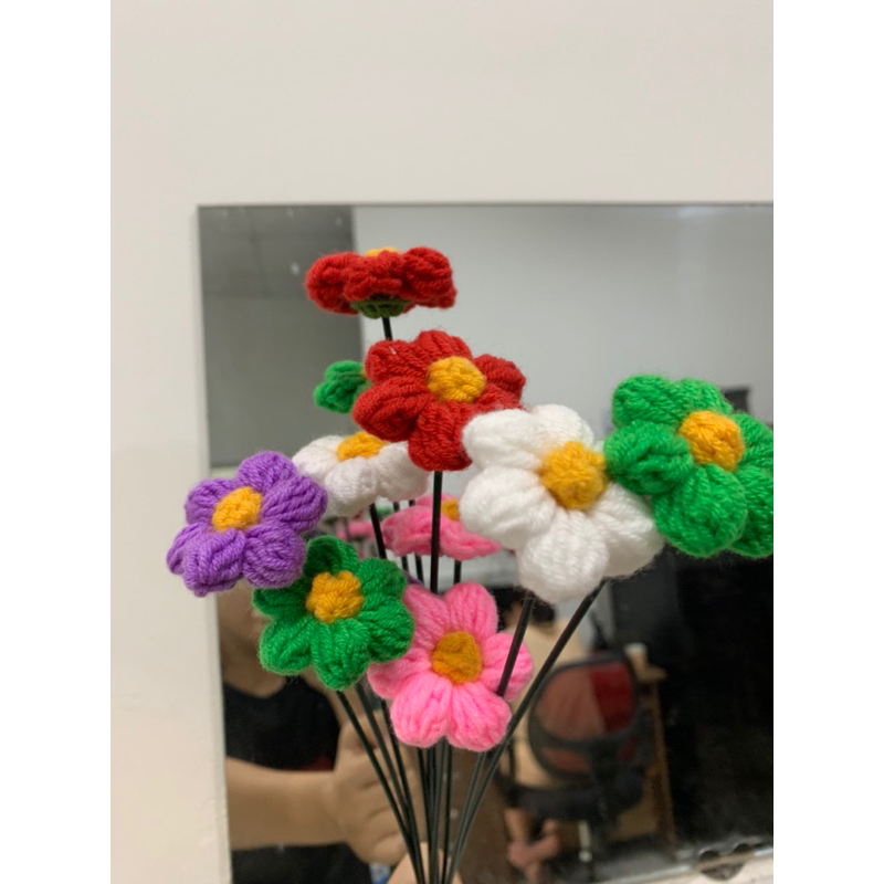 Hoa hạt bắp 6 cánh móc len