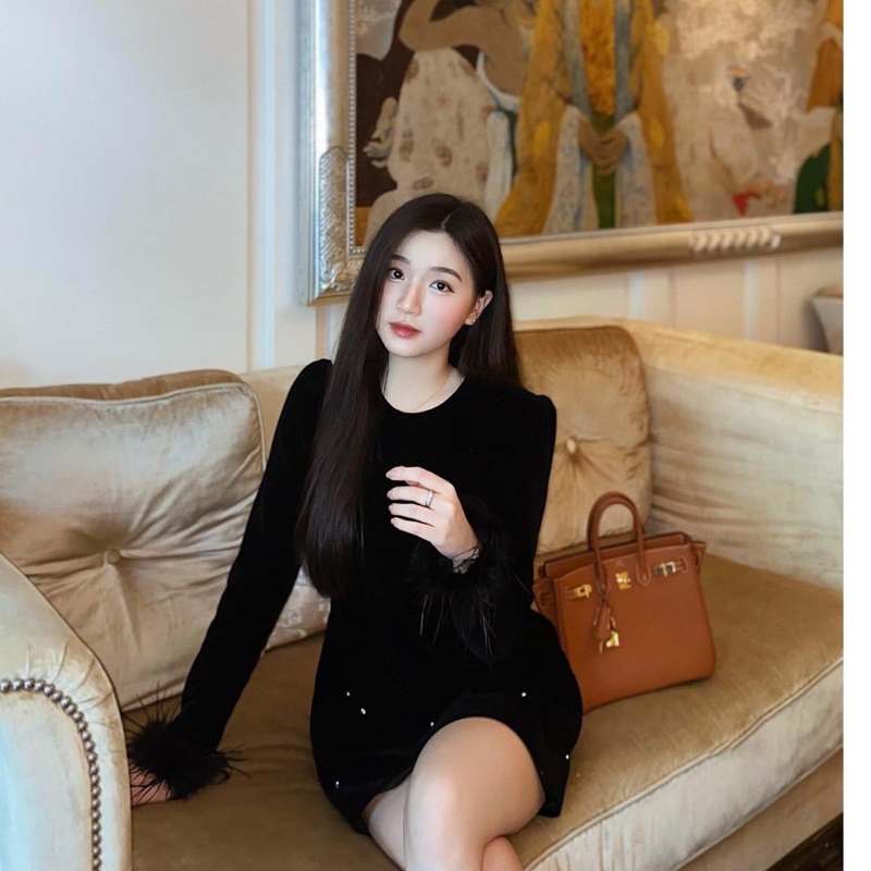 Váy đen tay lông đính đá dáng ngắn thiết kế tiểu thư