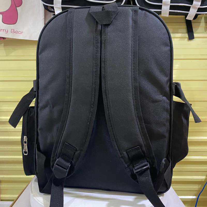 Balo học sinh cấp 2 và cấp 3 màu đen dùng cho cả nam và nữ là mẫu hots nhất hiện nay