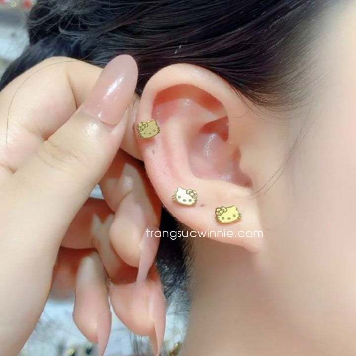 Hoa tai nữ titan Bi Kitty