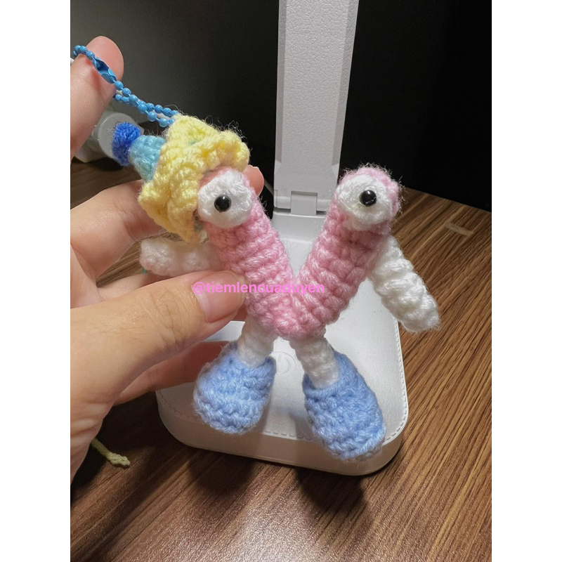 Móc khóa len hình chữ cái cute ảnh thật