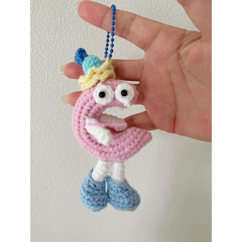 Móc khóa len hình chữ cái cute ảnh thật
