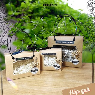 Hộp đựng quà mặt trong suốt đính hoa khô tặng bạn bè,khách hàng, người thân,người yêu