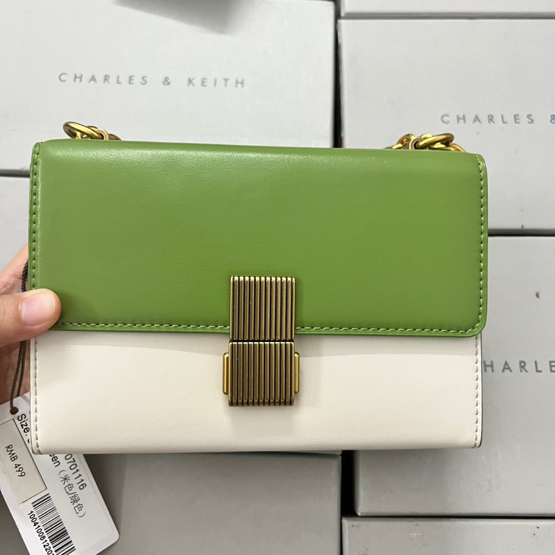 CNK Hàng Trưng Bày/Xả Kho