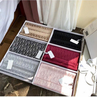 Khăn lụa chất satin hàng full box cao cấp