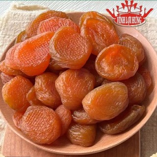 Mơ tân cương sấy dẻo chua ngọt.