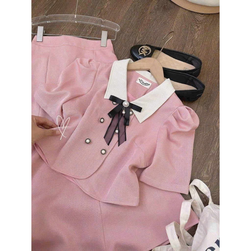 Set áo cổ trụ kết nơ cài nút kèm chân váy xòe đuôi cá