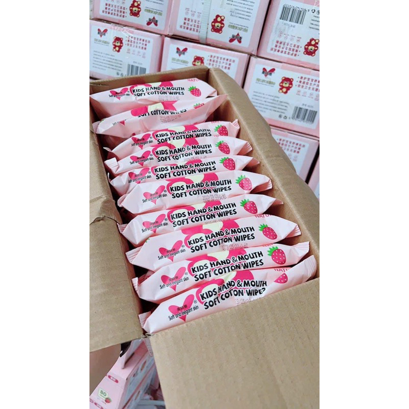Thùng 10 gói 80 tờ khăn ướt gấu dâu