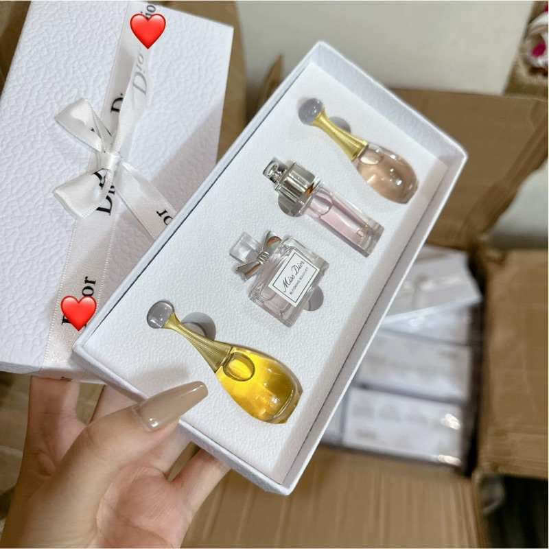 COMBO 4 LỌ NƯỚC HOA MINI FULL BOX
