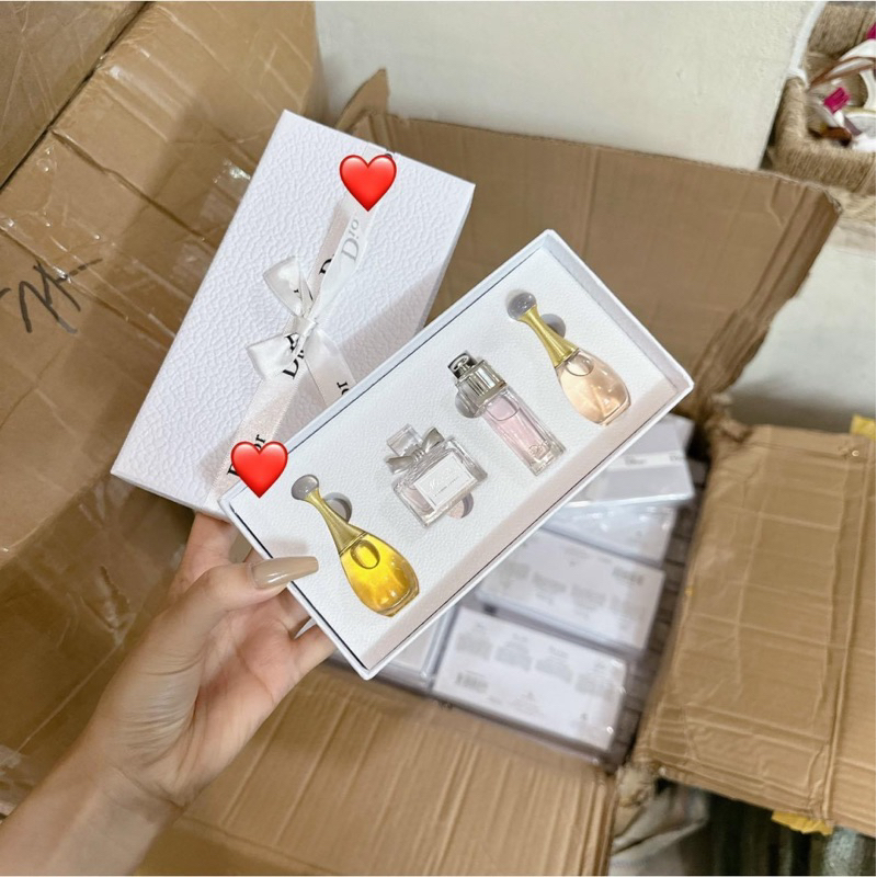 COMBO 4 LỌ NƯỚC HOA MINI FULL BOX