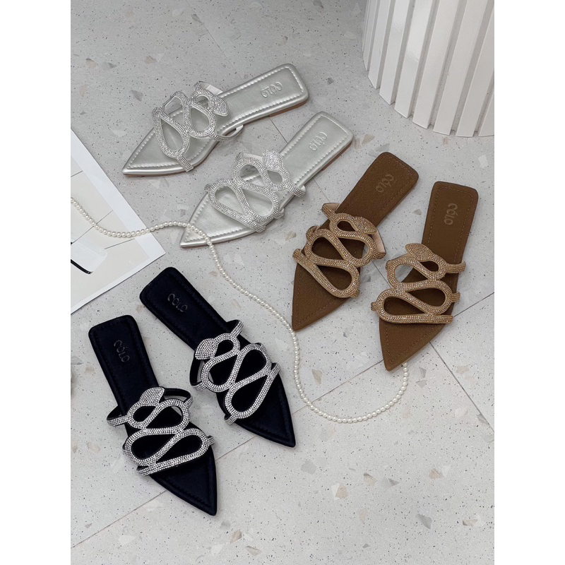 Dép mũi nhọn đá xoắn