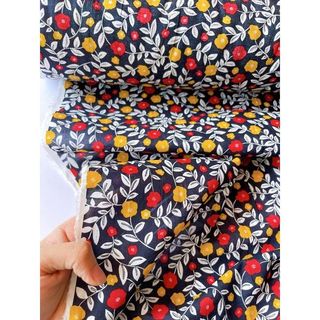 Vải thô boi hoa nhí nền xanh tím than, khổ 1m5