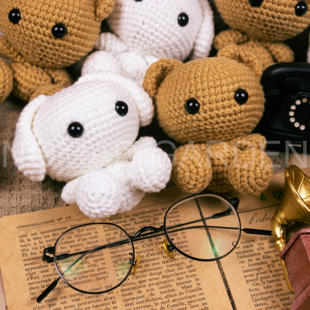 Gấu Brown Thỏ Trắng Móc Len Quà Tặng Handmade - By Nomad Garden