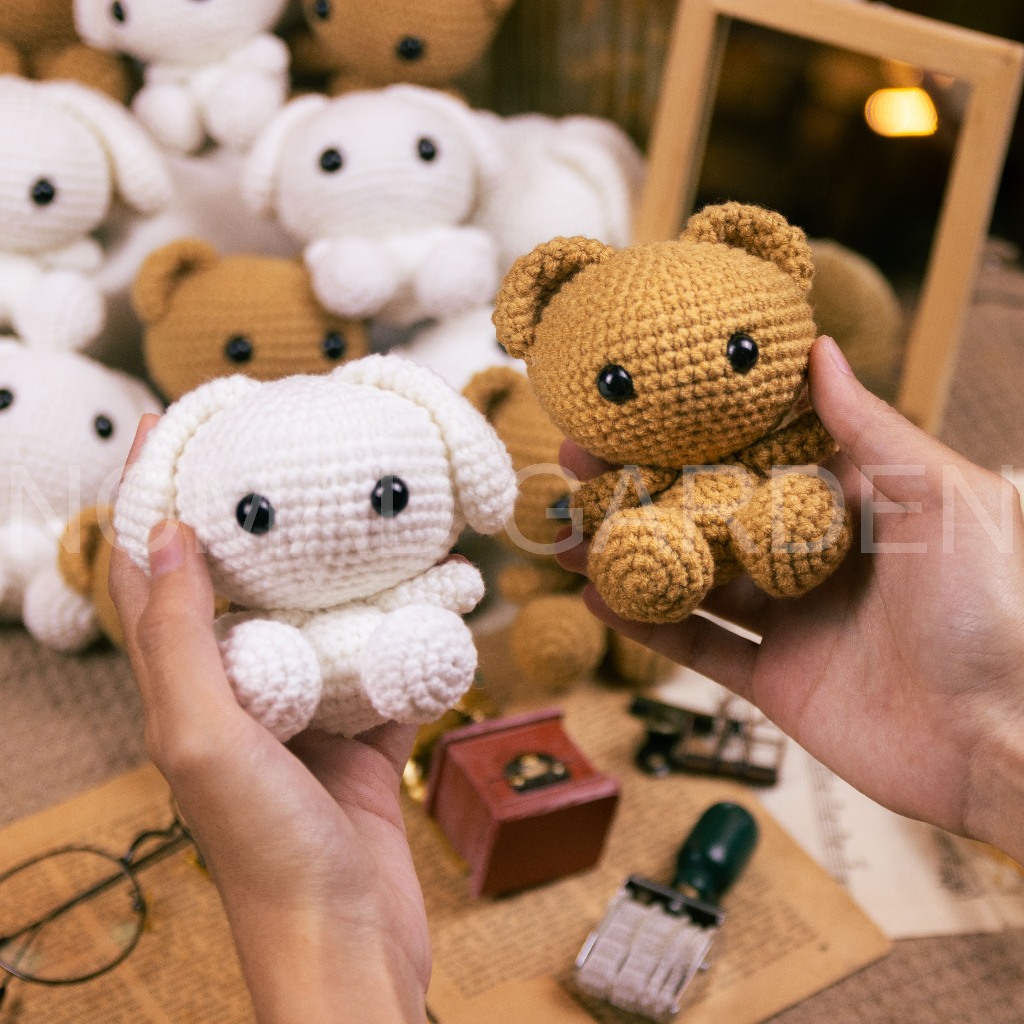 Gấu Brown Thỏ Trắng Móc Len Quà Tặng Handmade - By Nomad Garden