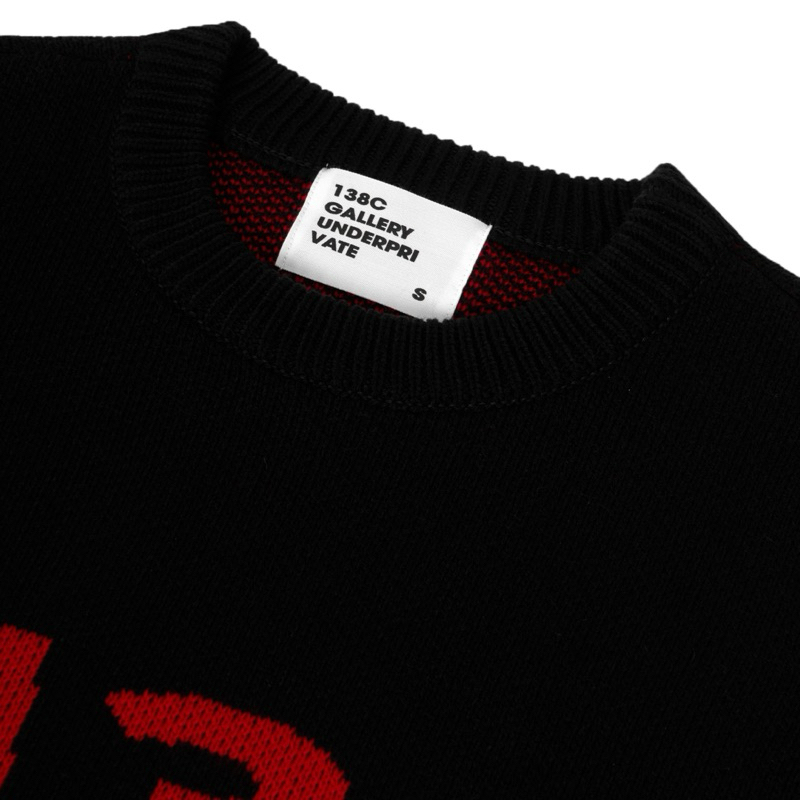C138 GALLERY KNIT BLACK / RED