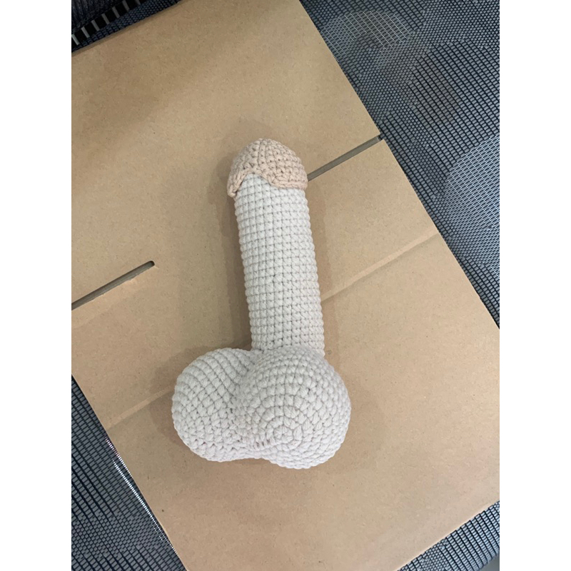 Bé ciu bằng len kích thước 18cm dùng để trang trí, quà tặng - Tiệm móc len nhà Xoài