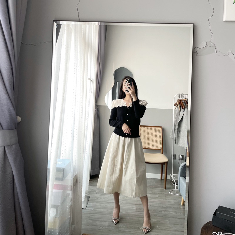 ÁO KHOÁC LEN PHA REN - ĐEN