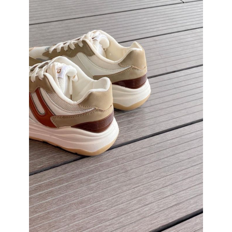 Sale-giày thể thao