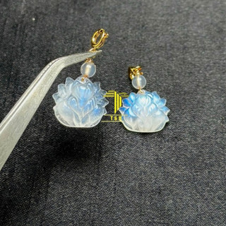 Hồ Ly Đá Mặt Trăng Moonstone Charm