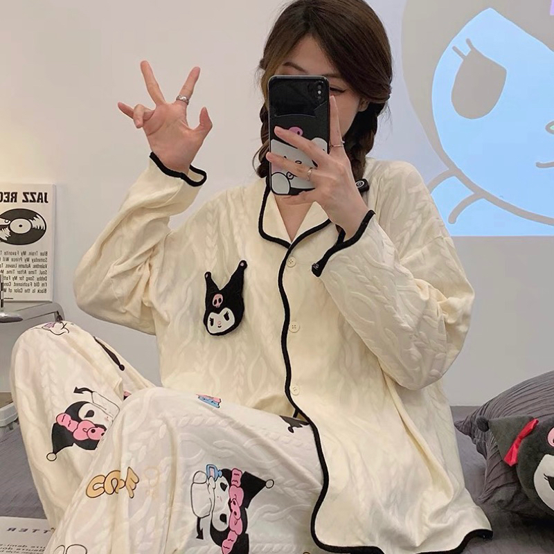Set pyjama có cổ cài khuy Kuromi xinh cute màu trắng be viền đen tôn da dài tay hình thêu mùa thu đông ulzzang