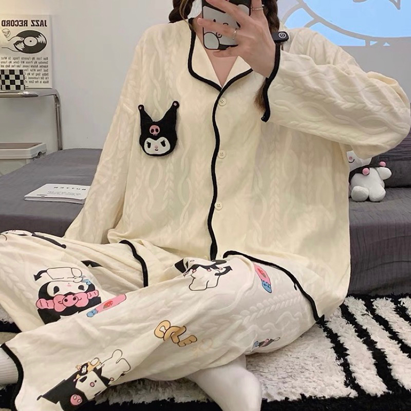 Set pyjama có cổ cài khuy Kuromi xinh cute màu trắng be viền đen tôn da dài tay hình thêu mùa thu đông ulzzang