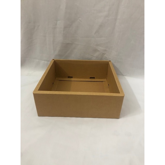 Hộp quà giấy kraft nắp mica để trái cây/quà tặng kích thước 28x28x10 cm/hộp